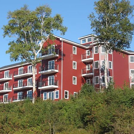 Lanes Riverhouse Inn & Cottages Montague エクステリア 写真
