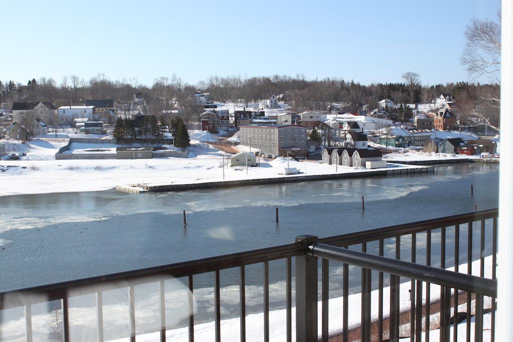 Lanes Riverhouse Inn & Cottages Montague 部屋 写真