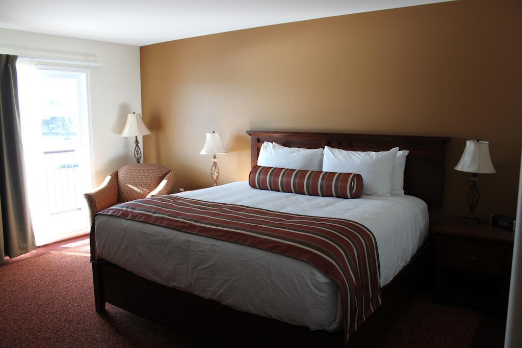 Lanes Riverhouse Inn & Cottages Montague エクステリア 写真