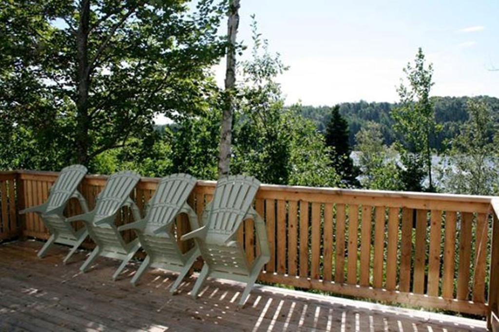 Lanes Riverhouse Inn & Cottages Montague 部屋 写真