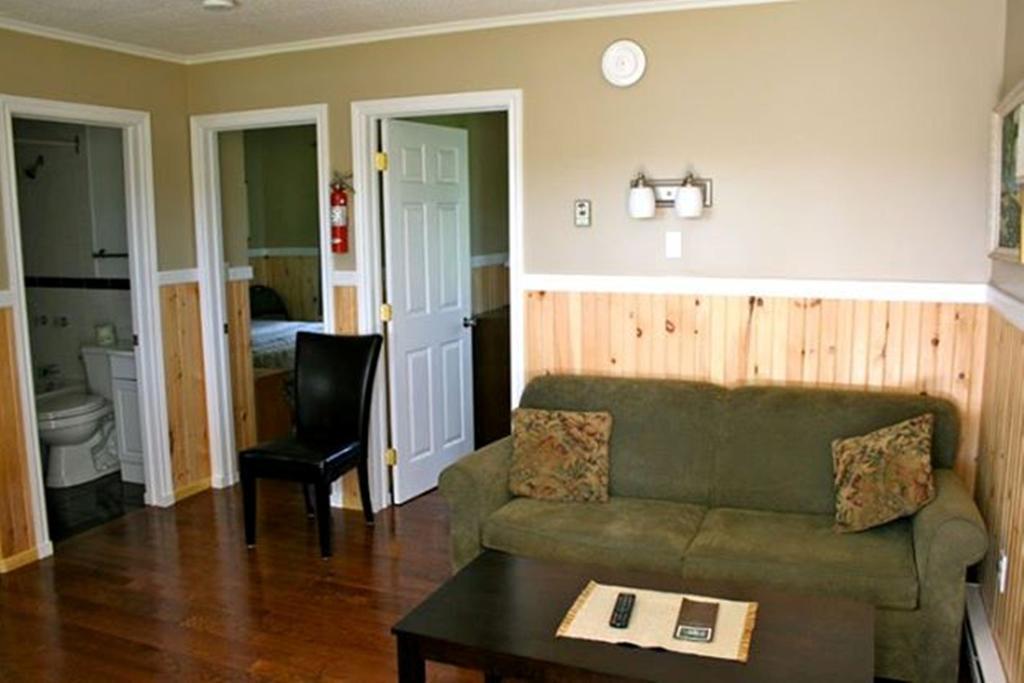 Lanes Riverhouse Inn & Cottages Montague 部屋 写真